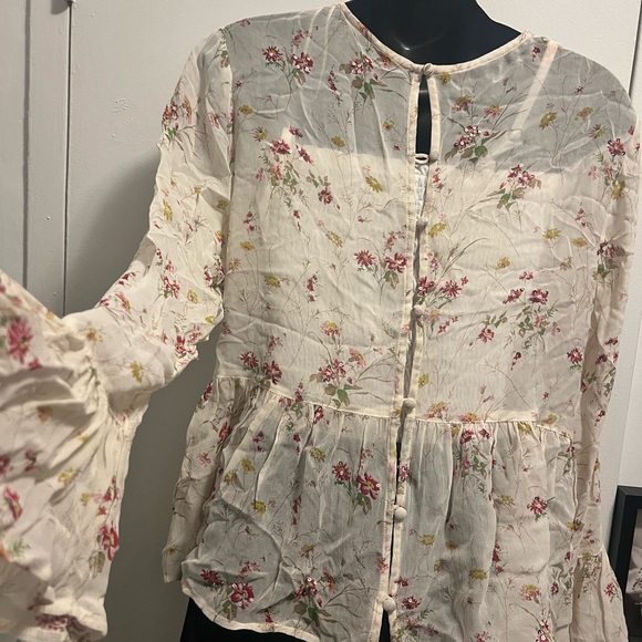 Beautiful Zara Top - Picture 3 of 6